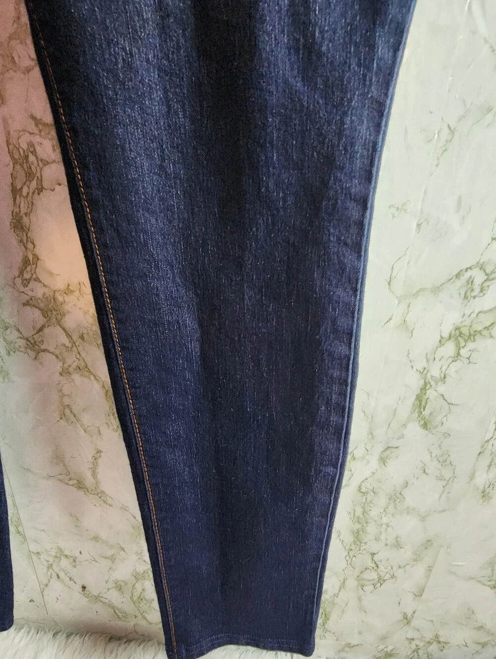 Old Navy Pull-on Style Skinny Jeans - Picture 5 of 13